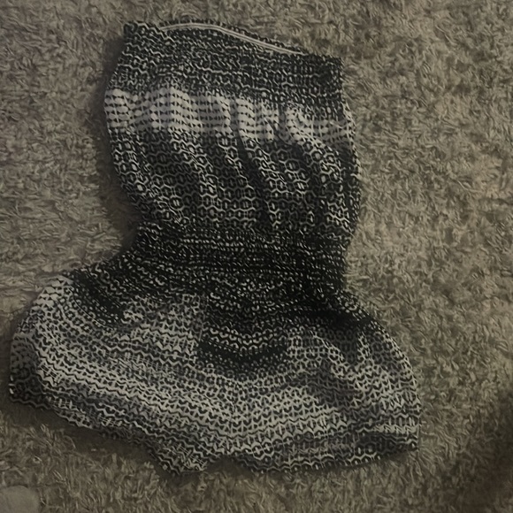 To big - Picture 2 of 2